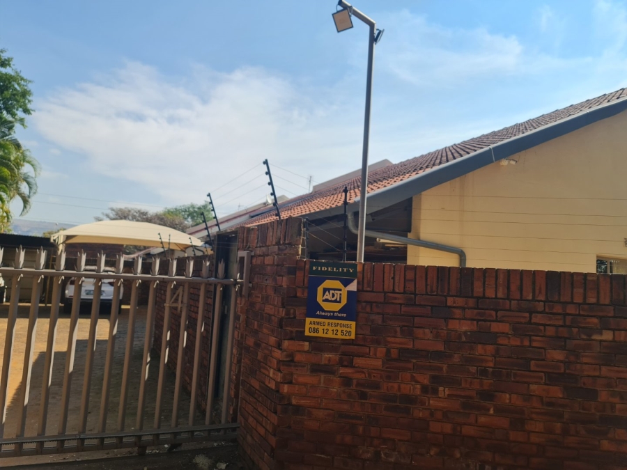 4 Bedroom Property for Sale in Protea Park North West